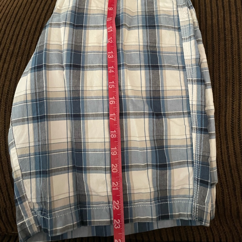 Shorts - Picture 4 of 4
